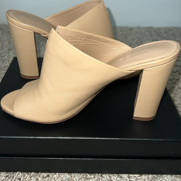 Vince Sandals! - Picture 6 of 10